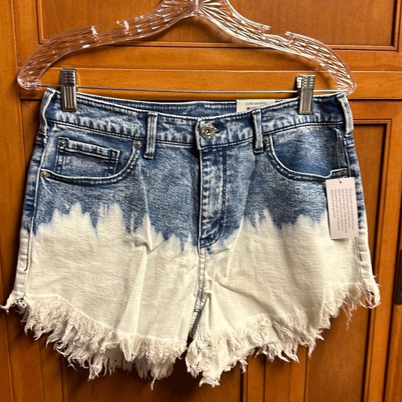 INC Core Short - Picture 1 of 5